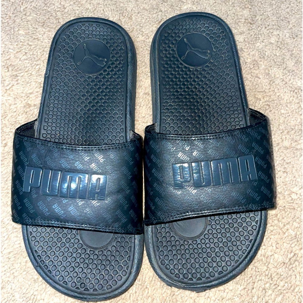Gently Used Puma Slides